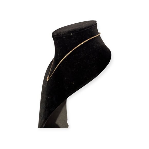 Kendra Scott Signed White Sparkly Oval Gem with Gold Tone Chain Necklace - Picture 6 of 13